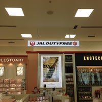 Photo taken at JAL Duty Free Shop by BJ Y. S. on 10/11/2012