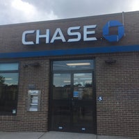 Photo taken at Chase Bank by Rique L. on 6/27/2017