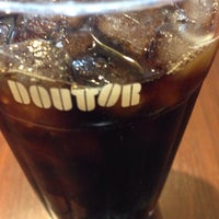 Photo taken at Doutor Coffee Shop by 近藤 嘉. on 3/22/2015