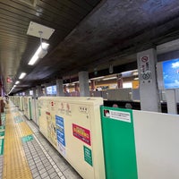 Photo taken at Namboku Line Odori Station (N07) by tinacolobockle on 7/12/2022