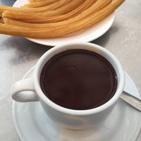 4/27/2016 tarihinde Hüsrev Ç.ziyaretçi tarafından Chocolatería San Ginés'de çekilen fotoğraf