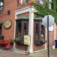 Das Foto wurde bei Juergen&amp;#39;s Bakery &amp;amp; Cafe von Eric E B. am 7/19/2014 aufgenommen