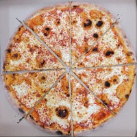 8/9/2016にarielo g.がTomasso - New York Pizzaで撮った写真