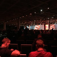 Photo taken at Oracle OpenWorld 2015 by Gökhan G. on 10/26/2015