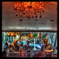 8/2/2014にKurt G.がSalute Piano Barで撮った写真
