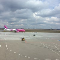 4/13/2013 tarihinde Łukasz T.ziyaretçi tarafından Poznań Airport'de çekilen fotoğraf