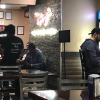 2/22/2018 tarihinde Jennifer L.ziyaretçi tarafından Nancy&#39;s Chicago Pizza'de çekilen fotoğraf