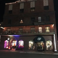 Foto tirada no(a) Historic Cary House Hotel por Peter W. em 3/15/2017