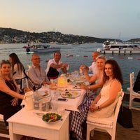 Photo taken at Garo&amp;#39;s Restaurant by Mişel D. on 8/26/2021