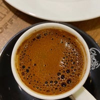 Photo taken at Gloria Jean&#39;s Coffees by SaDeMMM ☔. on 11/14/2022