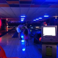 Photo taken at Big Apple Food &amp;amp; Bowling by Licinio J. on 10/27/2012