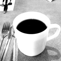 Снимок сделан в Zoto&#39;s Diner пользователем Derrick B. 11/21/2012