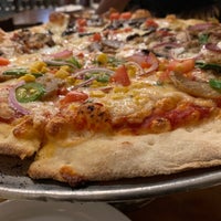 6/14/2019 tarihinde Chris D.ziyaretçi tarafından Fralo&amp;#39;s Pizza @Fralos'de çekilen fotoğraf