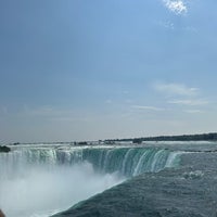 Das Foto wurde bei Hornblower Niagara Cruises von ♧☆Al E. am 8/20/2023 aufgenommen