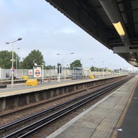 new cross gate railway station nxg train station in new cross