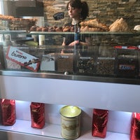 Photo taken at Ice Bakery by Nutella by Rose C. on 4/21/2018