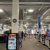 Photo taken at Best Buy by David on 10/20/2021