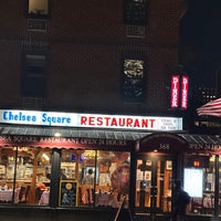 Снимок сделан в Chelsea Square Restaurant пользователем David 11/28/2023