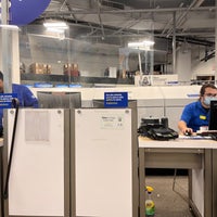 Photo taken at Best Buy by David on 11/19/2021