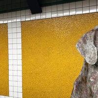 Photo taken at MTA Subway - 23rd St (F/M) by David on 9/10/2023