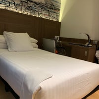 Foto diambil di Hotel Blue Coruña oleh David pada 11/9/2018