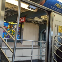 Photo taken at MTA Subway - 46th St/Bliss St (7) by David on 4/12/2024