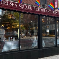 Das Foto wurde bei Chelsea Square Restaurant von David am 6/24/2023 aufgenommen