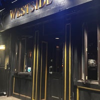 Foto tirada no(a) Westside Tavern por David em 10/5/2023