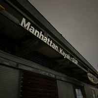 Foto tirada no(a) Manhattan Kayak + SUP por David em 12/24/2023