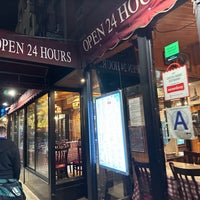 Foto tirada no(a) Chelsea Square Restaurant por David em 12/5/2023