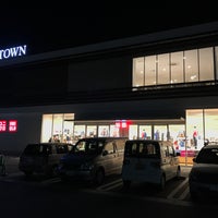 ユニクロ 衣料品店
