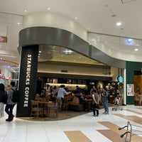 Photo taken at Starbucks by じょーじあ on 10/21/2018
