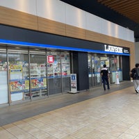 Photo taken at Lawson by じょーじあ on 7/5/2021