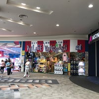 ヴィレッジヴァンガード Bookstore In 泉南市 ヴィレッジヴァンガード Bookstore In 泉南市
