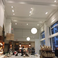 Foto scattata a Blue Bottle Coffee da Tiff L. il 9/29/2016