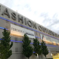 Снимок сделан в Fashion Outlets of Chicago пользователем Airanthi W. 8/9/2022