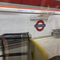 Photo taken at Liverpool Street London Underground Station by ƮιŧγЂέπƦƴ♡̷̴̬̩̃̊№¹¹*̊~ on 2/13/2024