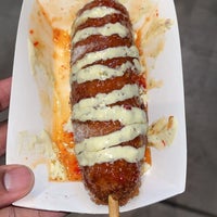 Foto tirada no(a) Cruncheese Korean Hot Dog por Jonny B. em 2/3/2024