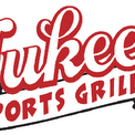 12/9/2013 tarihinde Tukee&amp;#39;s Sports Grilleziyaretçi tarafından Tukee&amp;#39;s Sports Grille'de çekilen fotoğraf
