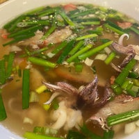 Foto tomada en Ánh Hồng Restaurant  por Lillian L. el 12/13/2020