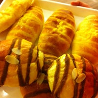 Review Clover Bakeshoppe