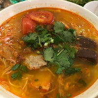 Photo taken at Phở Bờm by Minh L. on 12/25/2019