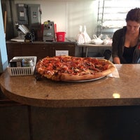 4/4/2015にJendaがShelly Pie Pizzaで撮った写真