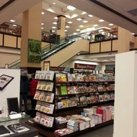 Barnes Noble Bookstore In Naperville