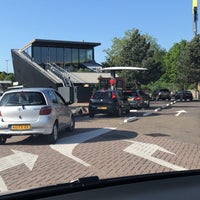Foto tirada no(a) McDonald&amp;#39;s por Thijs D. em 5/4/2018