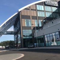 Das Foto wurde bei Hilton Southampton - Utilita Bowl von Thijs D. am 7/25/2018 aufgenommen