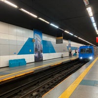 Photo taken at MetrôRio - Botafogo Station by Antonio M. on 5/4/2022