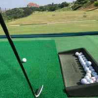 Foto diambil di Academy Golf Budapest oleh Manka M. pada 6/9/2018