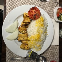 Das Foto wurde bei Darchin Iranian Restaurant von Mojgan H. am 2/5/2016 aufgenommen