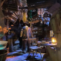 Foto tomada en Hagrid&amp;#39;s Hut  por Elaine Y. el 9/21/2021